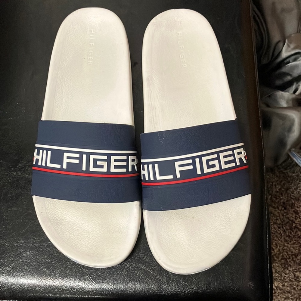 Hilfiger slides